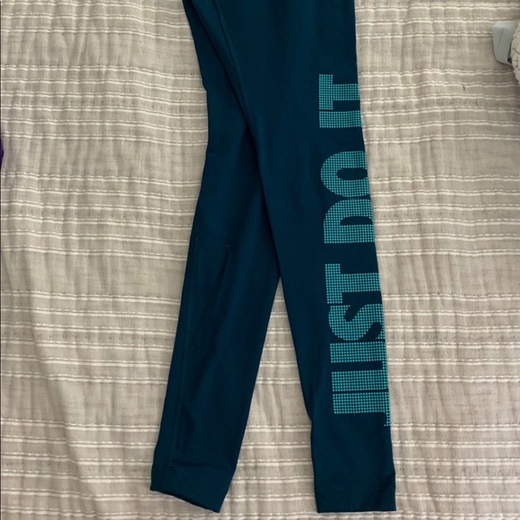 Nike XS leggings - Picture 4 of 5